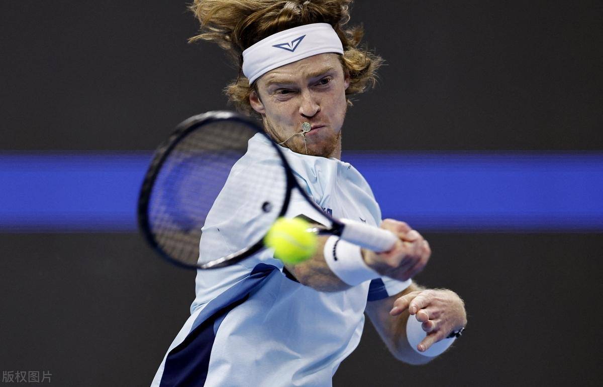 备受推崇 备受推崇