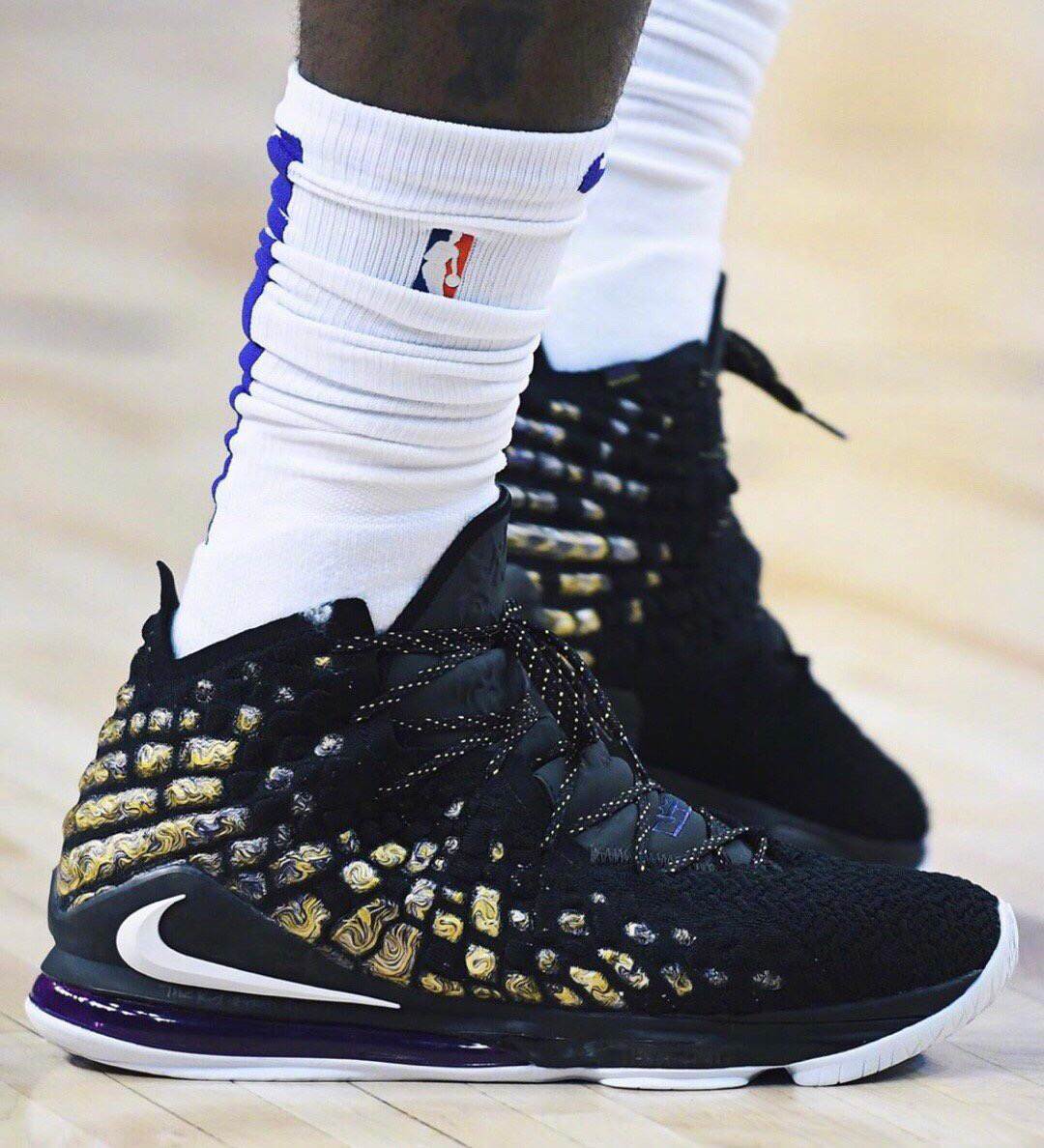 与应变的胜 与应变的胜